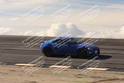 media/Jan-04-2026-SCCA SD (Sun) [[defc442887]]/4-Novice Group/Session 2 Bowl Speed Pans/